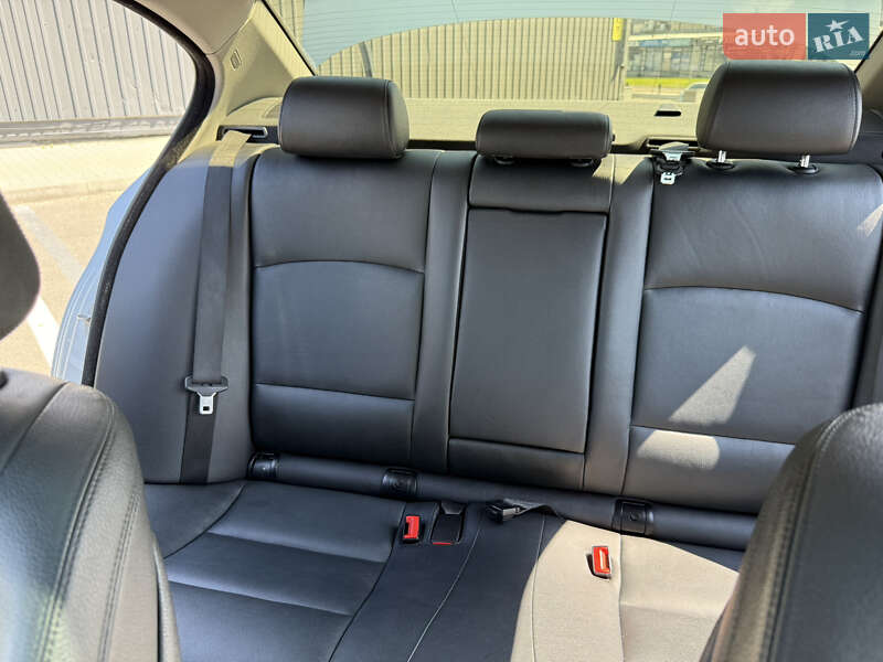 Седан BMW 5 Series 2016 в Киеве
