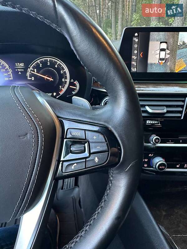 Седан BMW 5 Series 2018 в Львові
