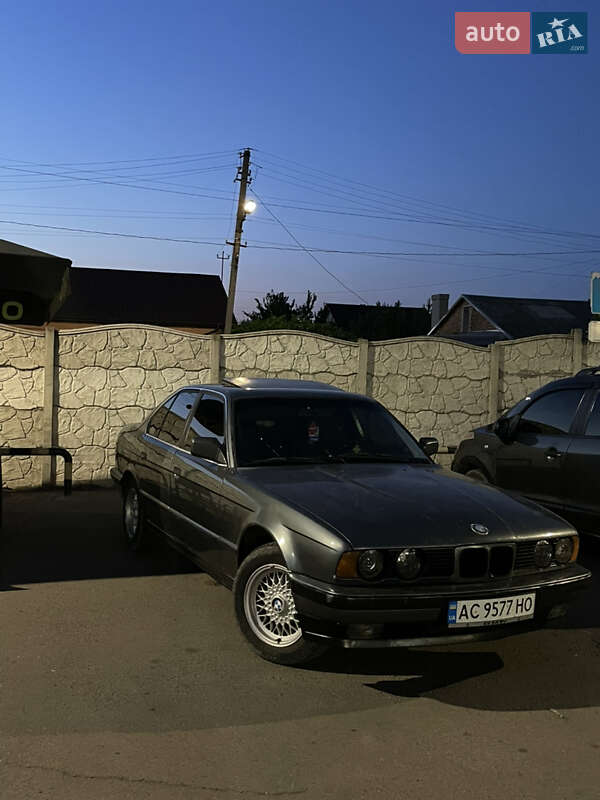 Седан BMW 5 Series 1990 в Ковелі
