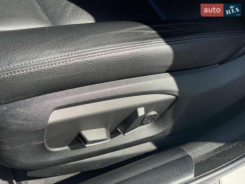 Седан BMW 5 Series 2015 в Києві