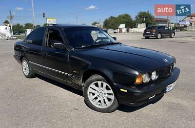 Седан BMW 5 Series 1988 в Харькове