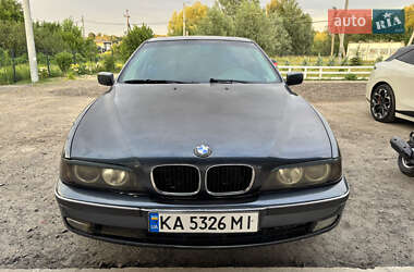 Седан BMW 5 Series 2000 в Броварах