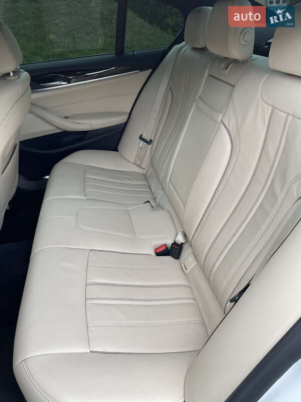 Седан BMW 5 Series 2018 в Киеве