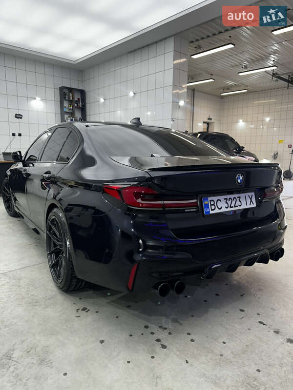 Седан BMW 5 Series 2017 в Львові