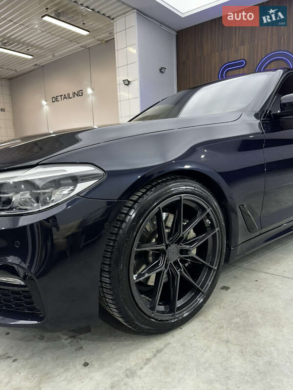 Седан BMW 5 Series 2017 в Львові