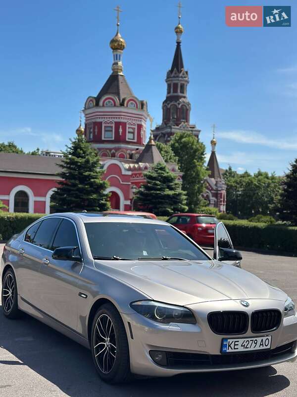 Седан BMW 5 Series 2013 в Кам'янському