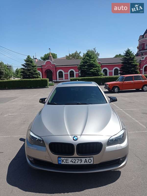 Седан BMW 5 Series 2013 в Кам'янському