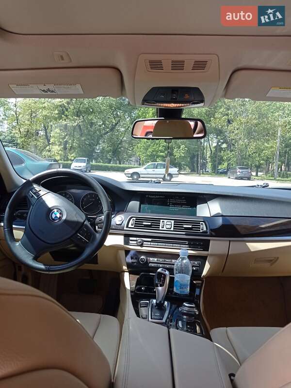 Седан BMW 5 Series 2013 в Кам'янському