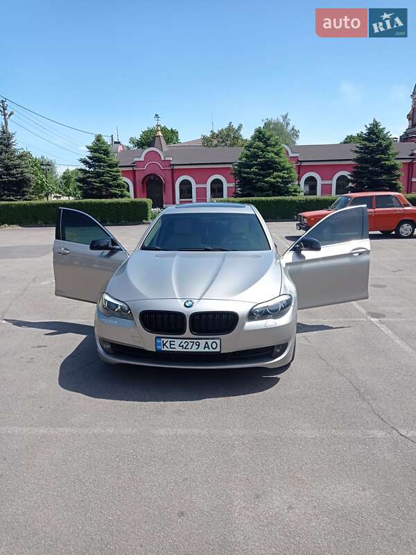 Седан BMW 5 Series 2013 в Кам'янському
