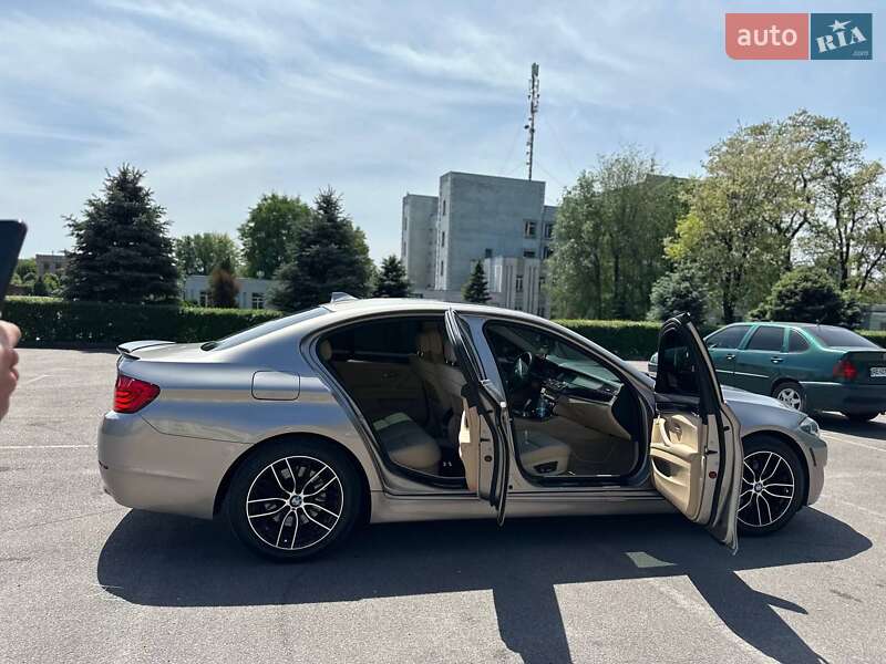 Седан BMW 5 Series 2013 в Кам'янському