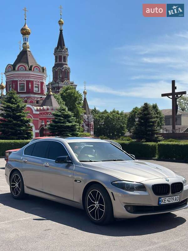 Седан BMW 5 Series 2013 в Кам'янському