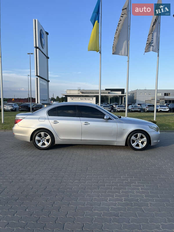 Седан BMW 5 Series 2005 в Львові