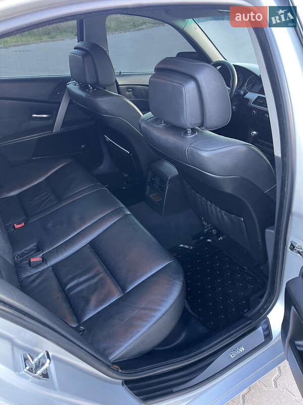 Седан BMW 5 Series 2005 в Львові