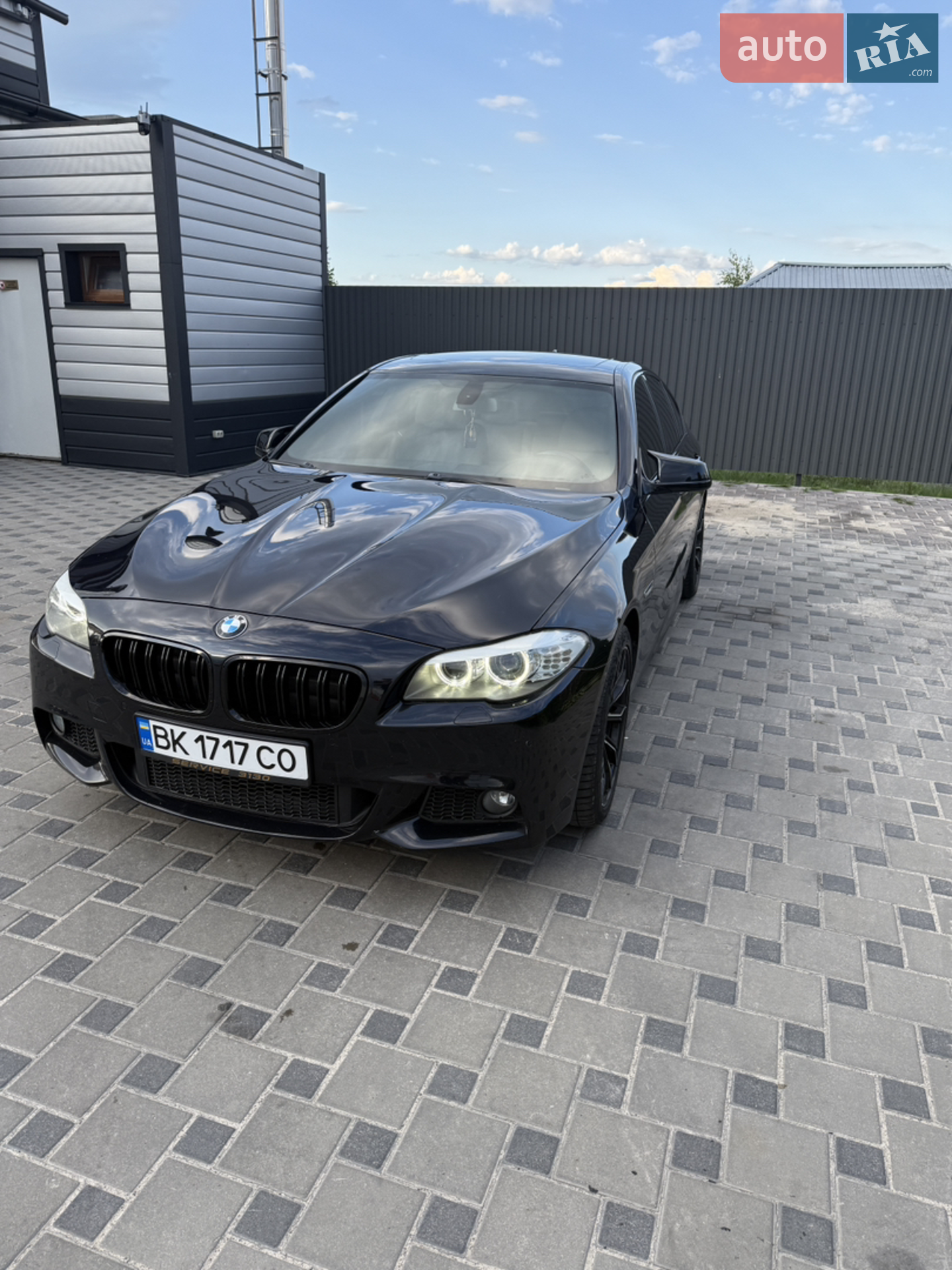2011 BMW 5er - мініатюра 2