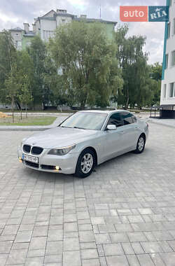 Седан BMW 5 Series 2003 в Вараші