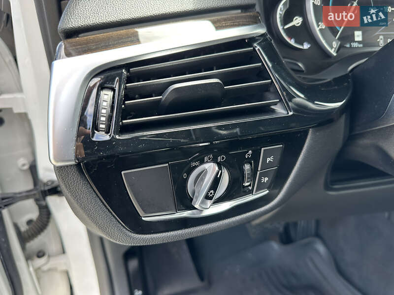 Седан BMW 5 Series 2019 в Івано-Франківську