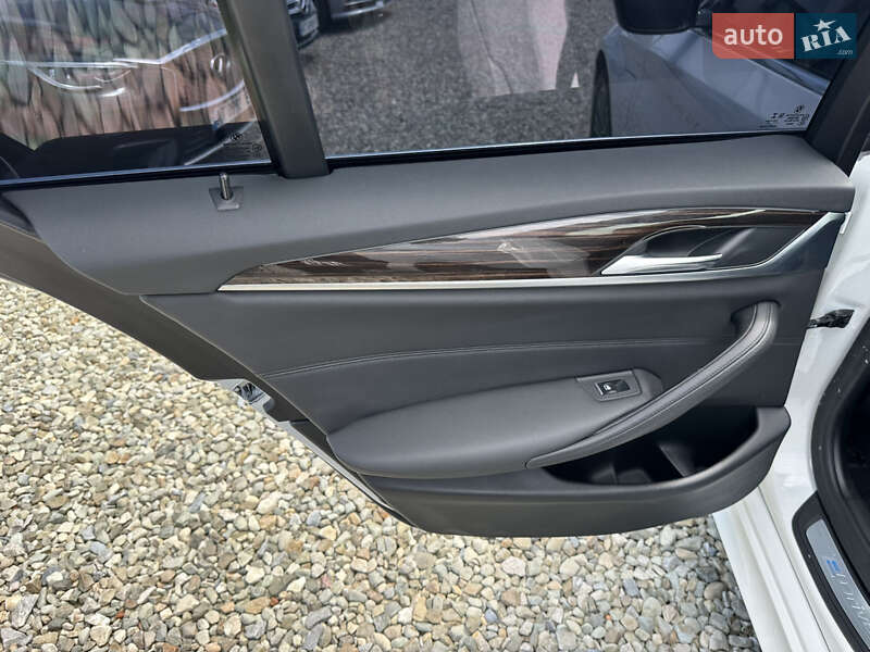 Седан BMW 5 Series 2019 в Івано-Франківську