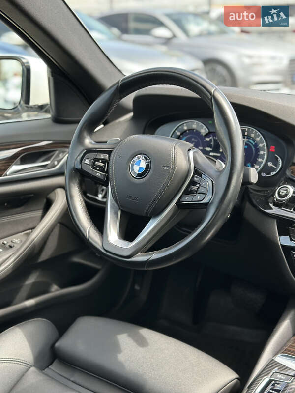Седан BMW 5 Series 2019 в Івано-Франківську