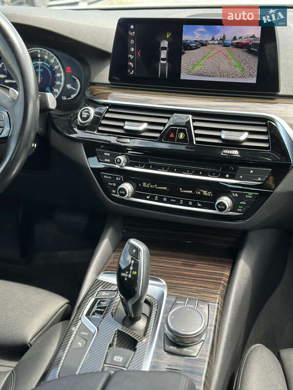 Седан BMW 5 Series 2019 в Івано-Франківську