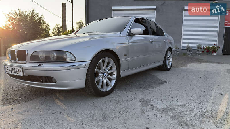 Седан BMW 5 Series 2000 в Черновцах