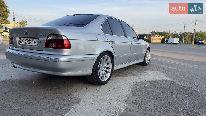 Седан BMW 5 Series 2000 в Черновцах