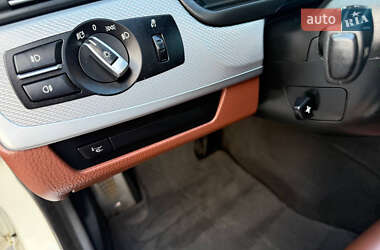 Седан BMW 5 Series 2012 в 