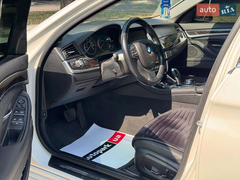Седан BMW 5 Series 2015 в Запорожье