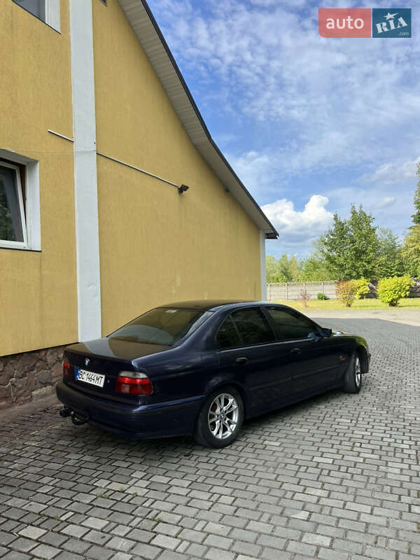Седан BMW 5 Series 1998 в Самборе