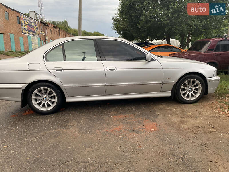 Седан BMW 5 Series 2002 в Харкові