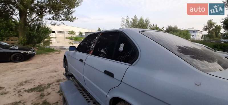 Седан BMW 5 Series 1993 в Броварах
