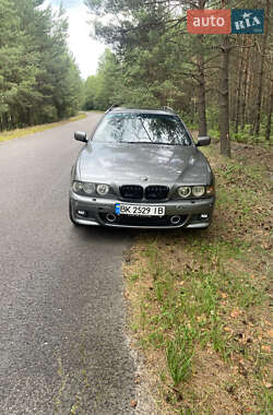 Універсал BMW 5 Series 2001 в Глинне