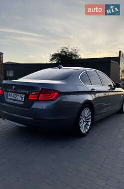 Седан BMW 5 Series 2012 в 