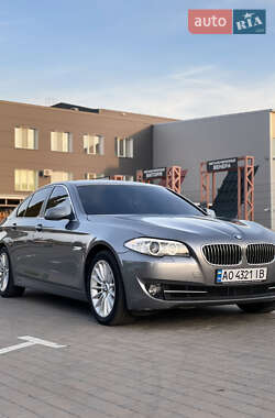 Седан BMW 5 Series 2012 в 