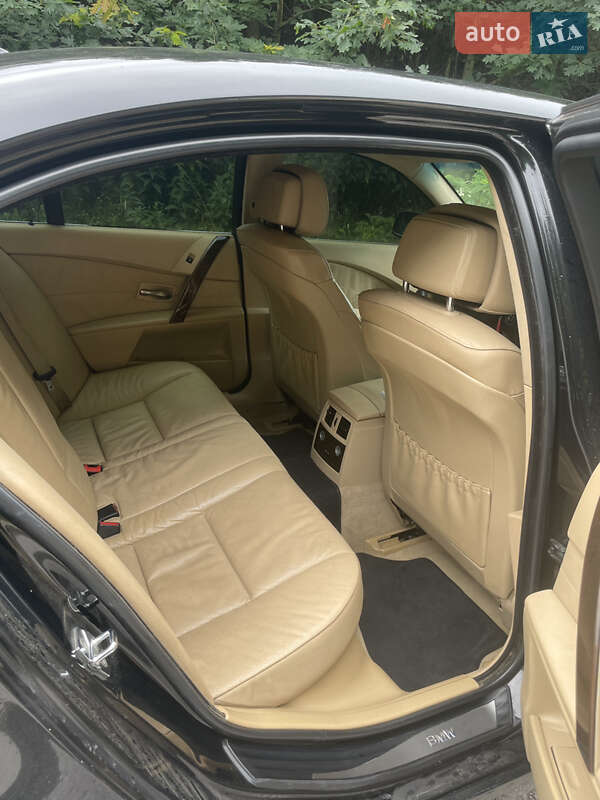 Седан BMW 5 Series 2006 в Жовкве