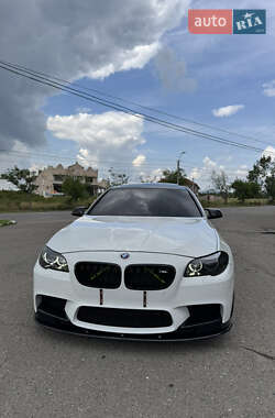 Седан BMW 5 Series 2010 в 