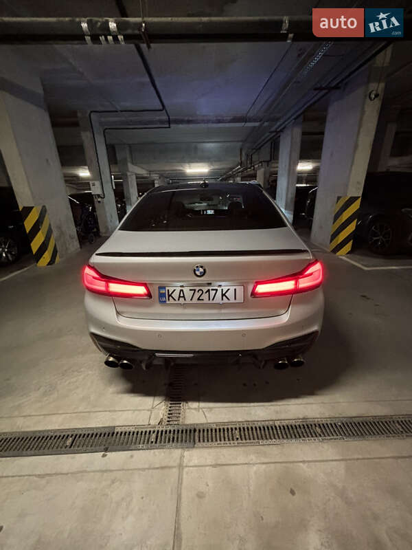 Седан BMW 5 Series 2018 в Киеве