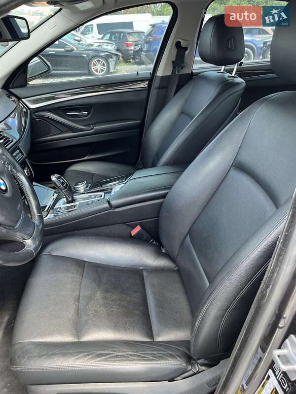 Седан BMW 5 Series 2015 в Львові