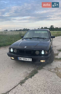 Седан BMW 5 Series 1994 в Вараше