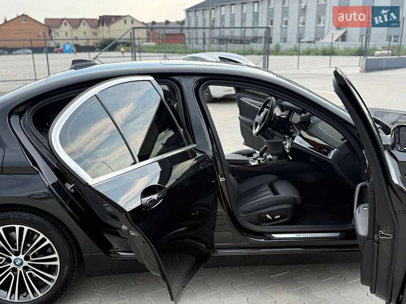 Седан BMW 5 Series 2018 в Вінниці