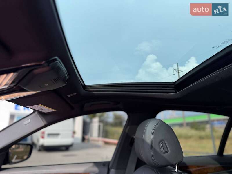 Седан BMW 5 Series 2018 в Вінниці