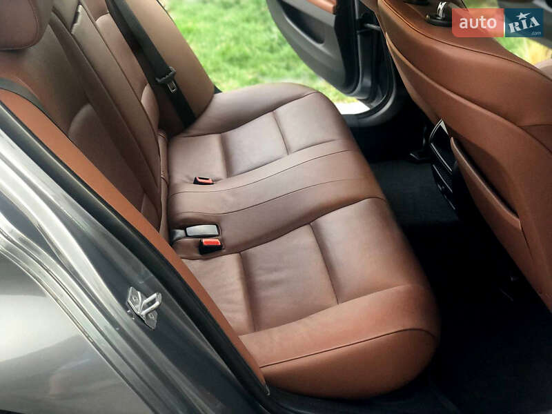 Седан BMW 5 Series 2013 в Виноградове