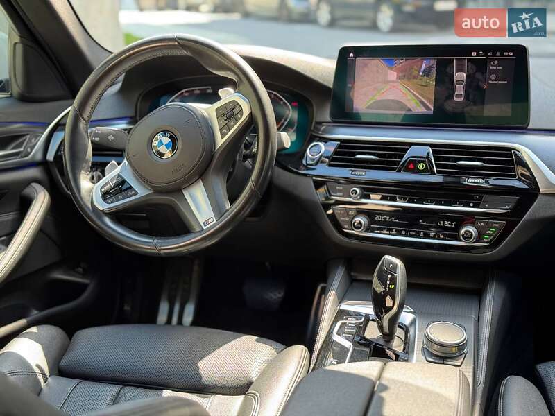 Седан BMW 5 Series 2020 в Львове