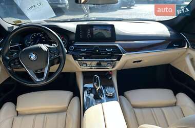 Седан BMW 5 Series 2018 в 
