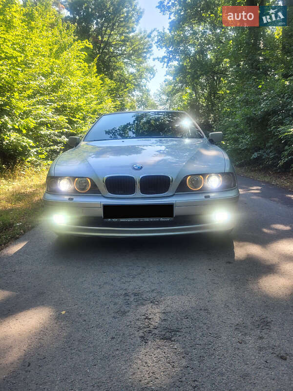 BMW 5 Series 2001