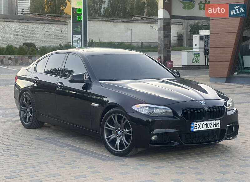 Седан BMW 5 Series 2012 в 