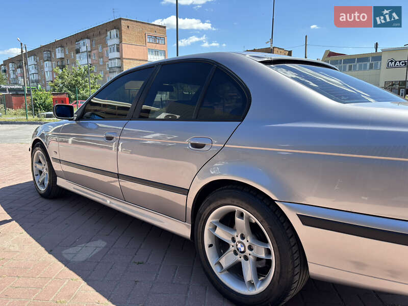 Седан BMW 5 Series 2001 в Знам'янці