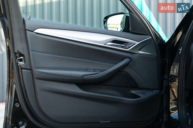 Седан BMW 5 Series 2020 в Мукачево