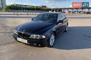 Седан BMW 5 Series 2001 в Харькове