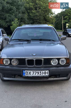 Седан BMW 5 Series 1990 в Хмельницком