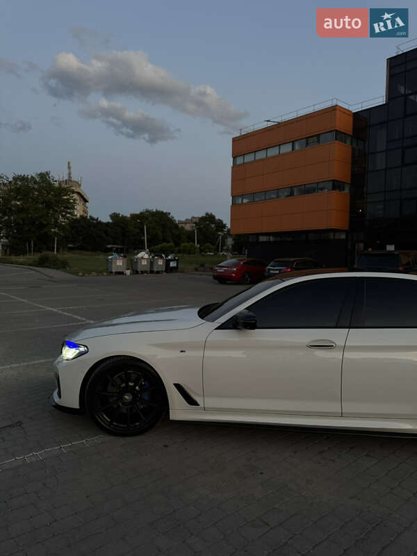 Седан BMW 5 Series 2017 в Черновцах